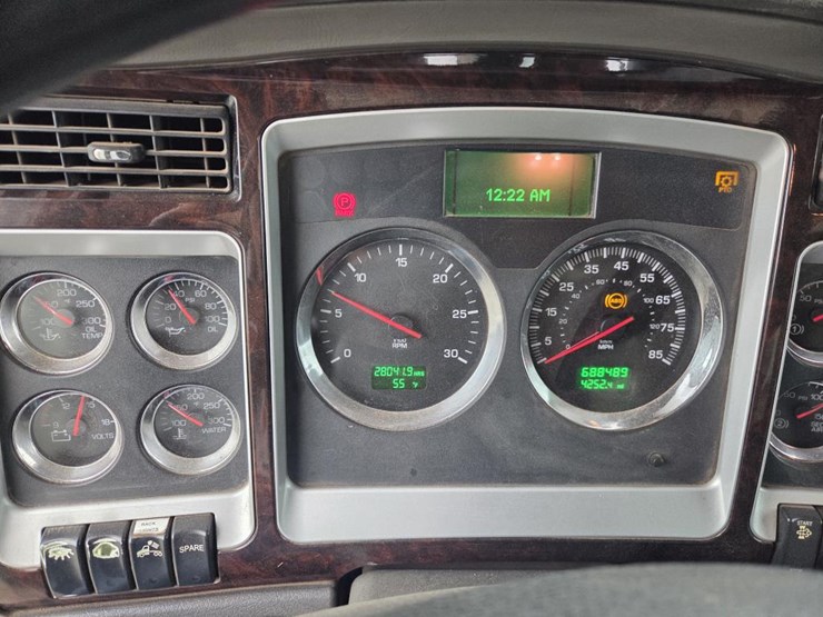 #1701-•-2013-kenworth-t800-log-truck-image-105