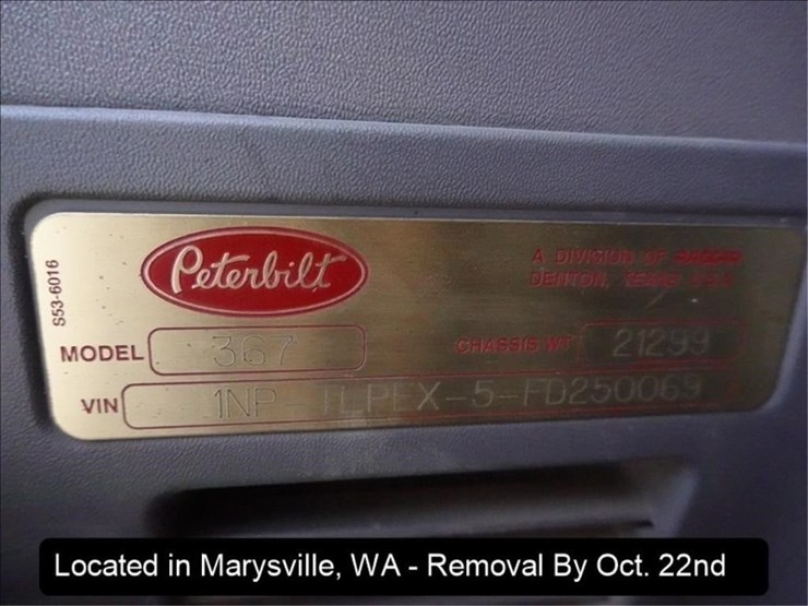 2015-peterbilt-367-image-37