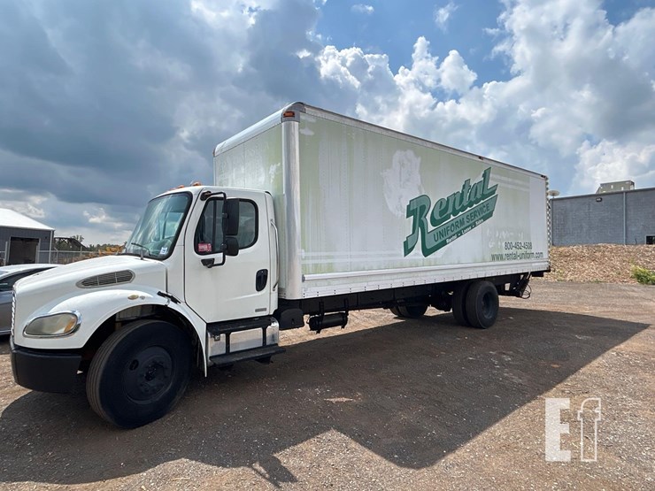 2005-freightliner-business-class-m2-106-image-1