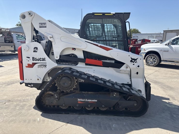 2022-bobcat-t870-image-5