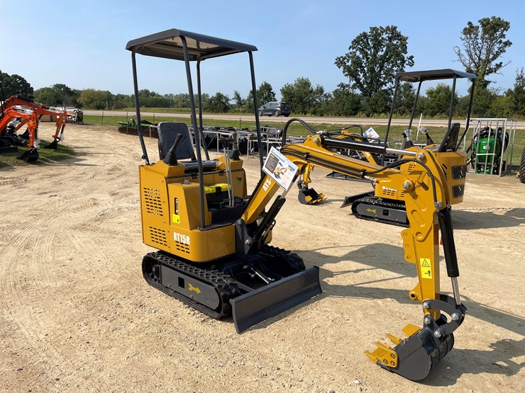 #211-•-new-rt15r-mini-excavator-image-7