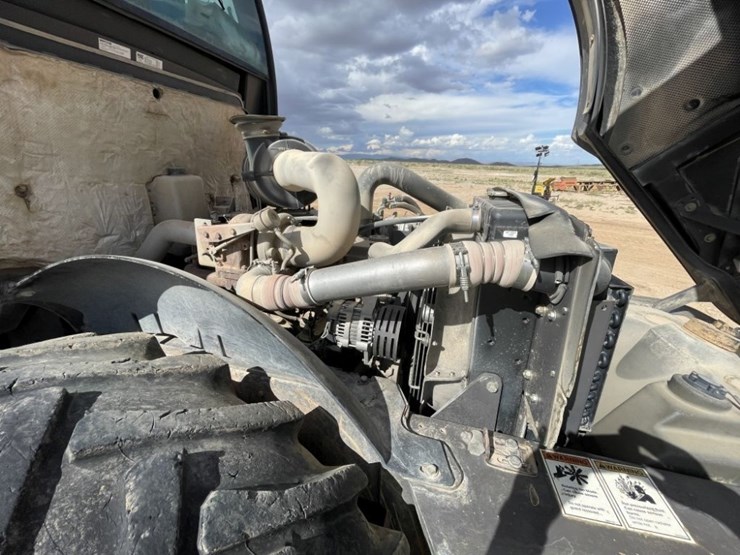 2014-volvo-sd160-vibratory-roller-image-29