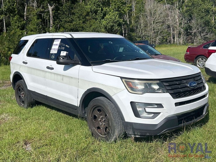 2017-ford-explorer-image-1