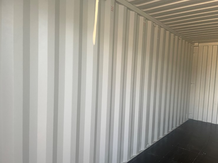 #304-•-20'-shipping-container-image-15