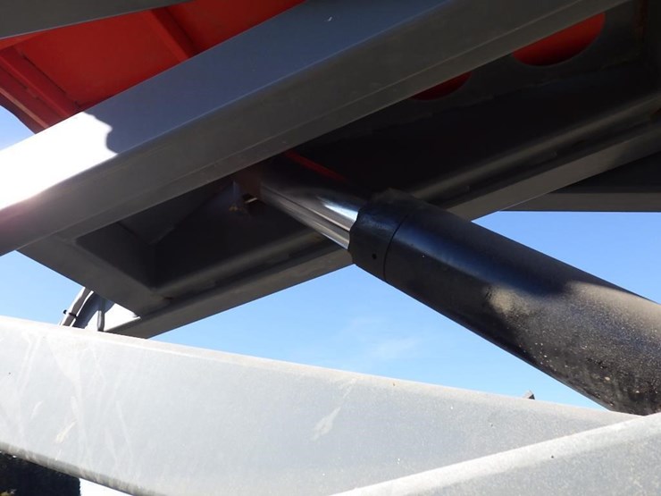 2017-skyjack-sj6826rt-image-10