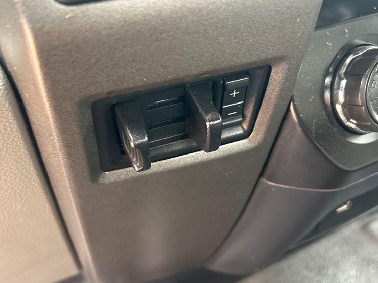 2019-ford-f350-sd-xl-image-30