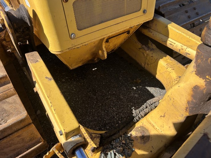 2014-komatsu-d39px-image-25