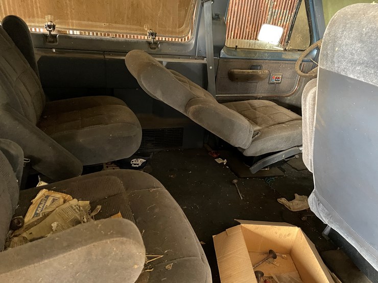 #4481-•-1991-ford-econoline-van-(title-in-delay)-image-12