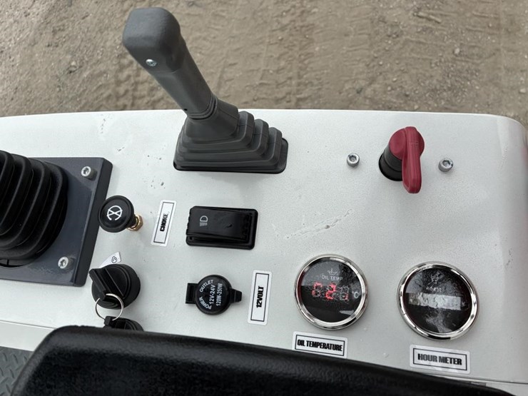 2025-bttl-et15h-6-hydraulic-excavator-image-19