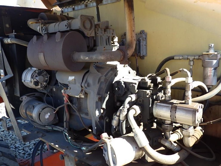 2012-jlg-400s-image-18