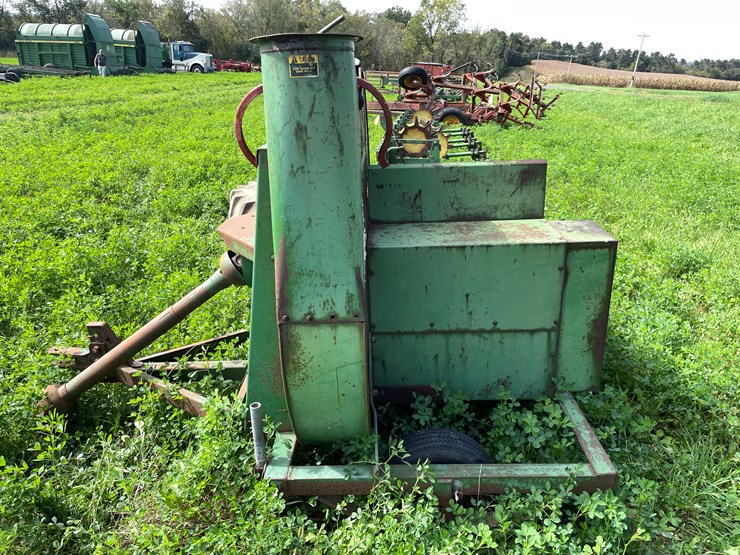 john-deere-65-image-11