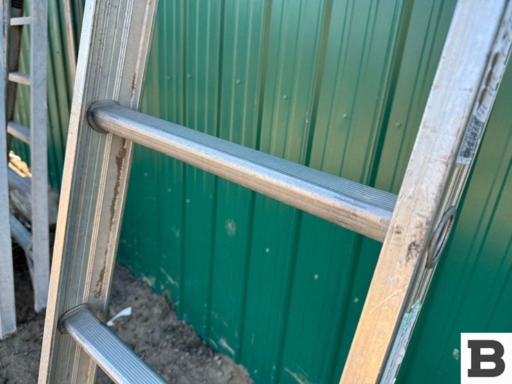 straight-aluminum-ladder-image-9