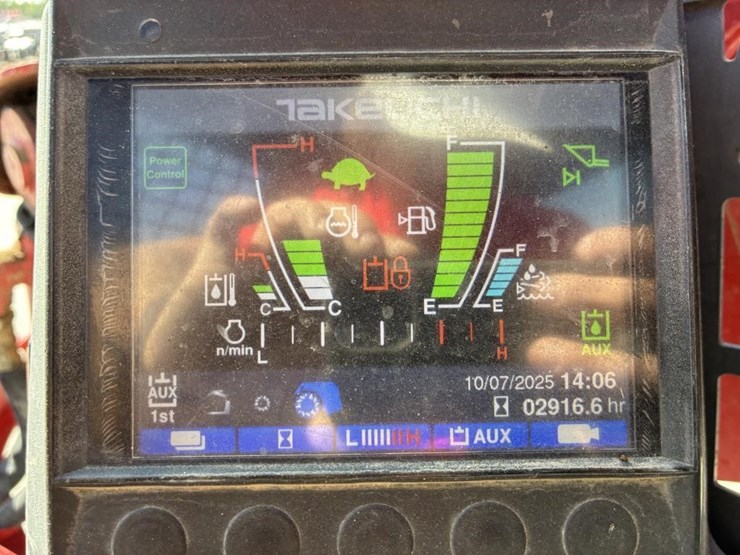2016-takeuchi-tl12v2-image-18