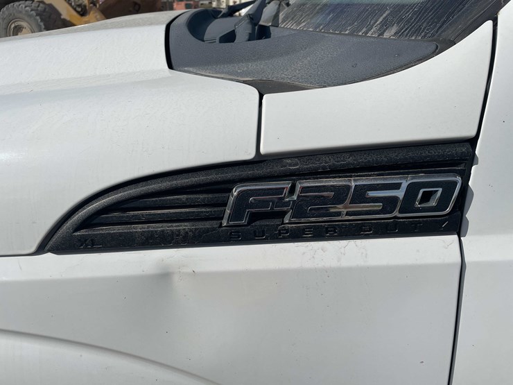 2011-ford-f250-xl-image-122