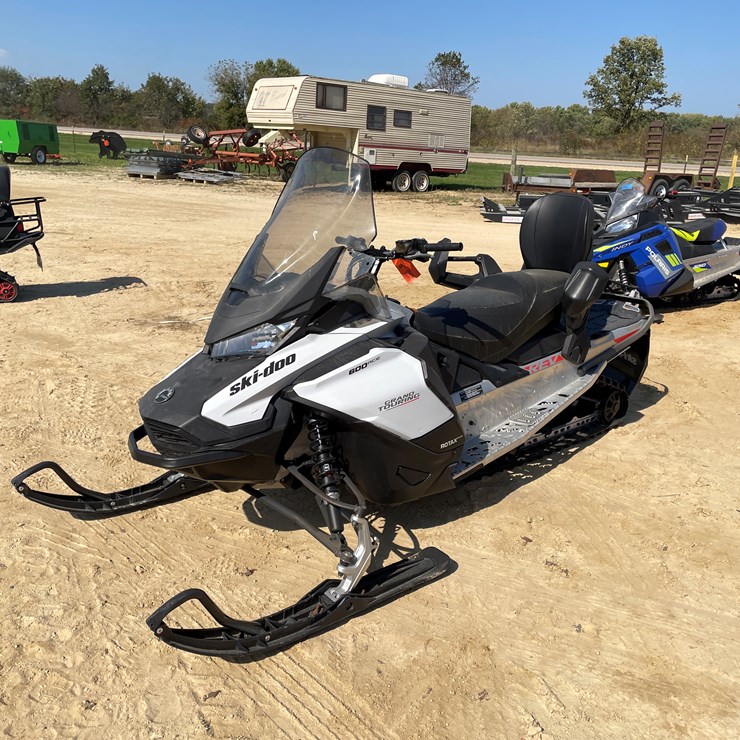 #1896 • 2020 Ski Doo Grand Touring 600 Snowmobile (Sells with Bill of Sale Only)