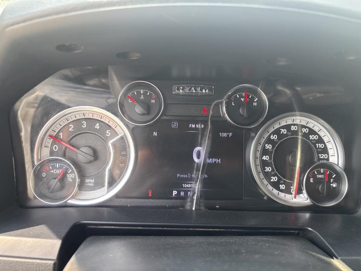 2017-dodge-ram-3500-image-37