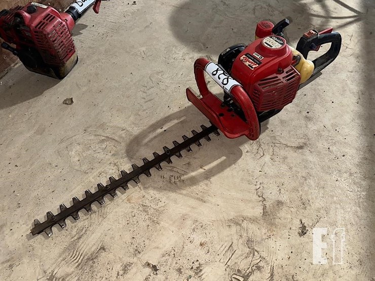 shindaiwa-hedge-trimmer-image-1
