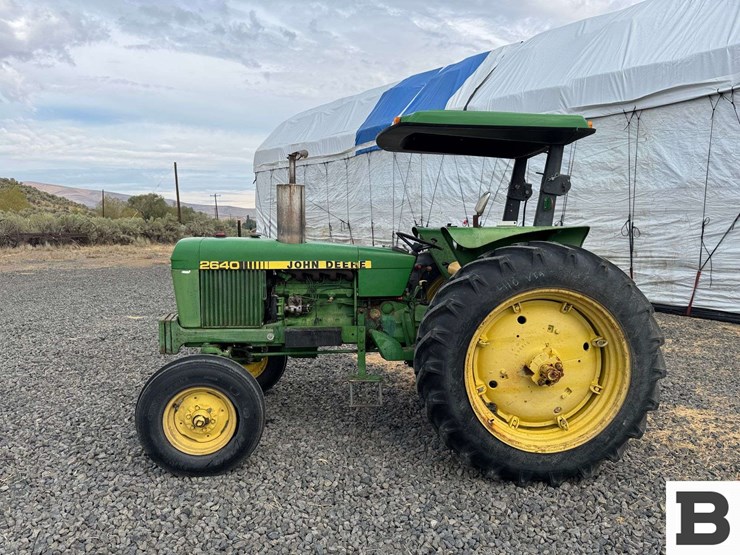 1976-john-deere-2640-image-3