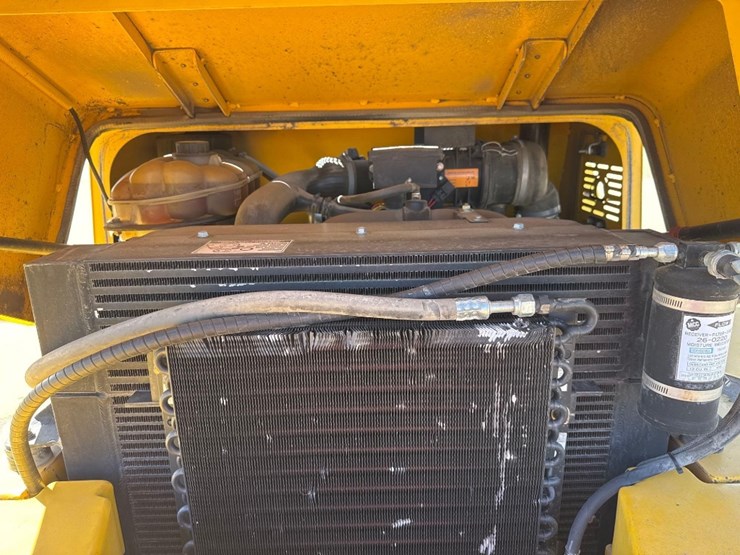 2020-sellick-s80j4e-2ps-rough-terrain-forklift-image-13