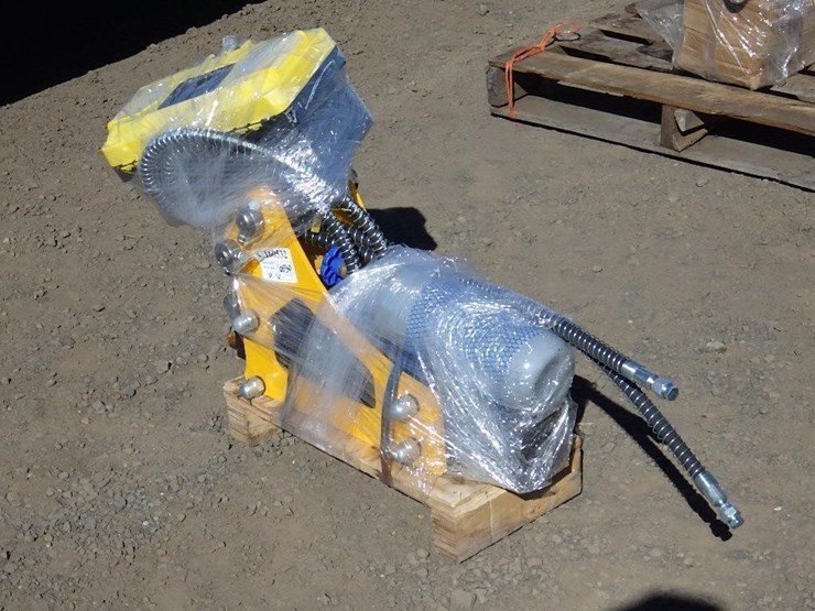 excavator-attachment/tool-box-image-2