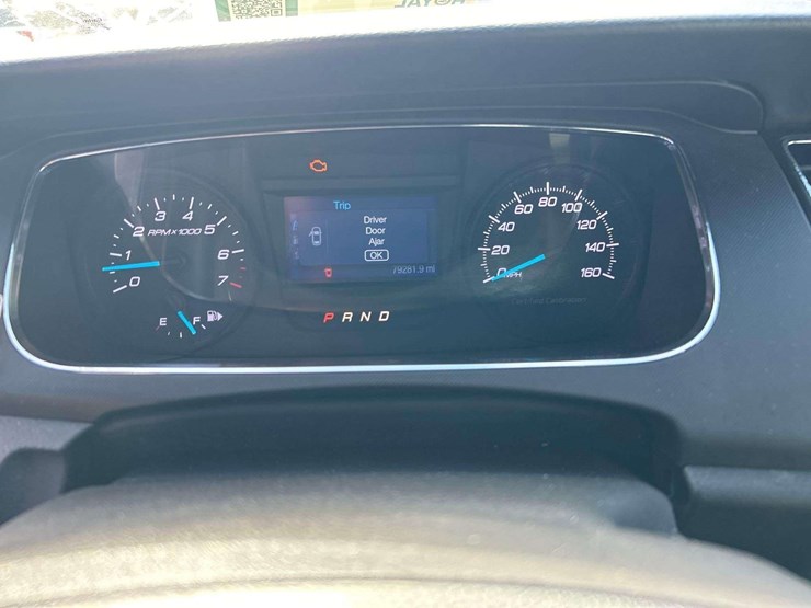 2014-ford-taurus-awd-sedan-image-12
