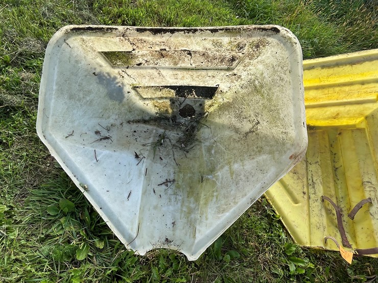 #4494-•-(2)-used-hopper-bins-image-9