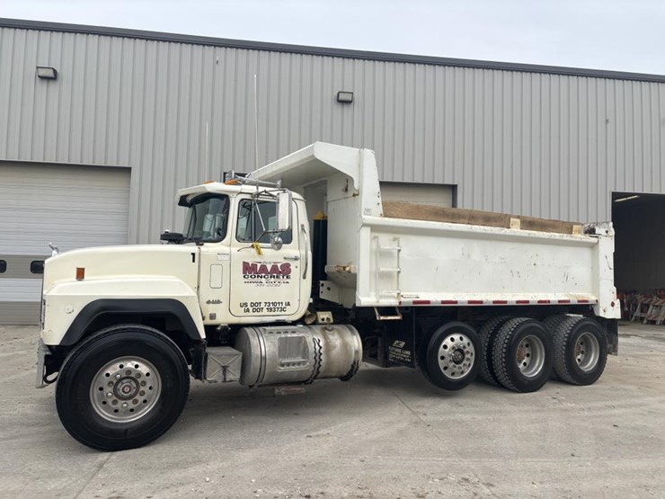 mack-rd688s-image-1