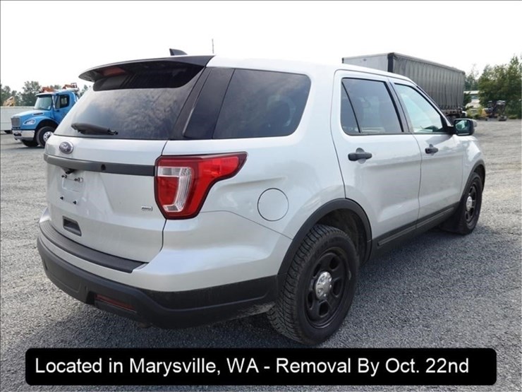 2018-ford-explorer-image-13