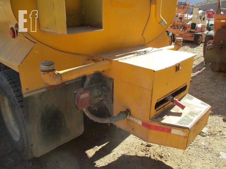 2011-international-durastar-4300-image-16