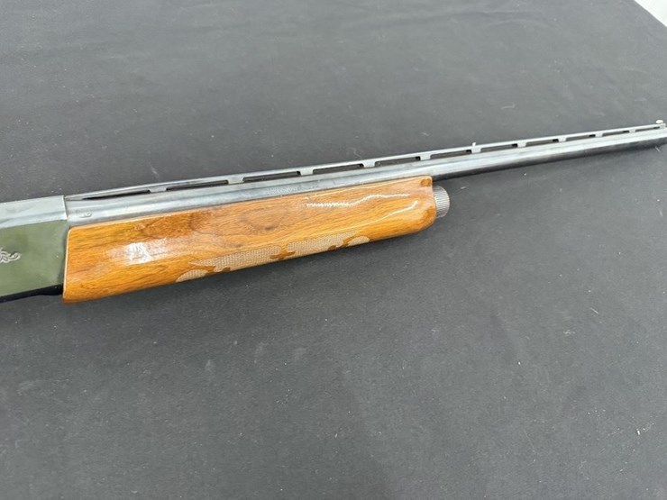 remington-1100-12-gauge-shotgun-image-3