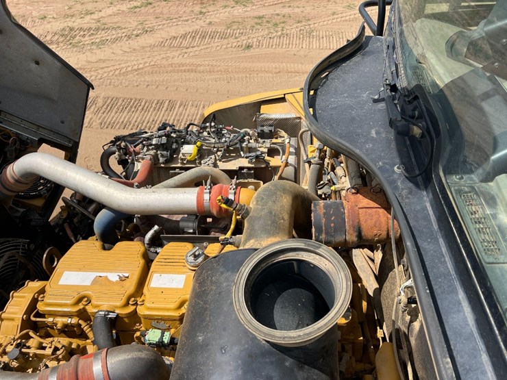 2019-caterpillar-740-gc-image-43