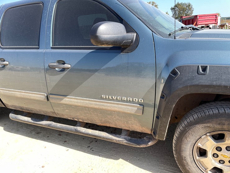 2010-chevrolet-silverado-1500-image-17