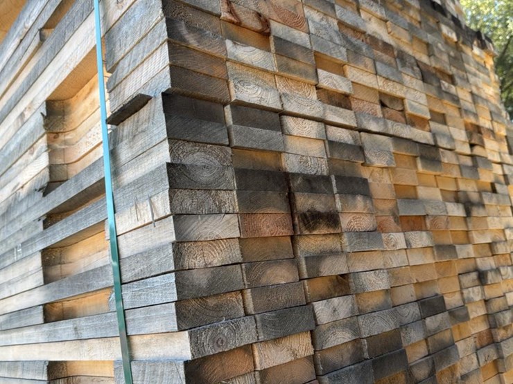 #114-•-cut-pallet-lumber-image-7