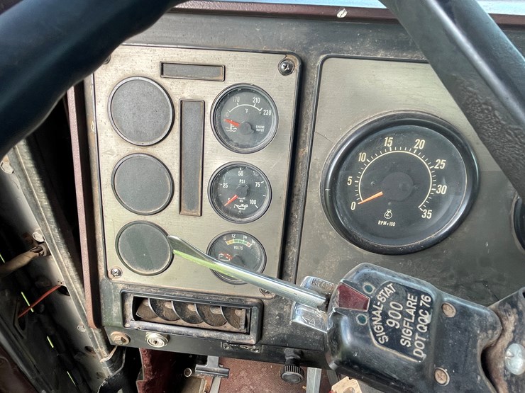 #4421-•-international-eagle-grain-truck-(no-title)-image-37