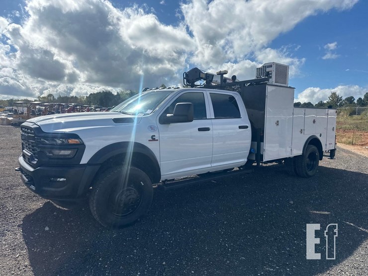 2025-ram-5500-hd-image-8