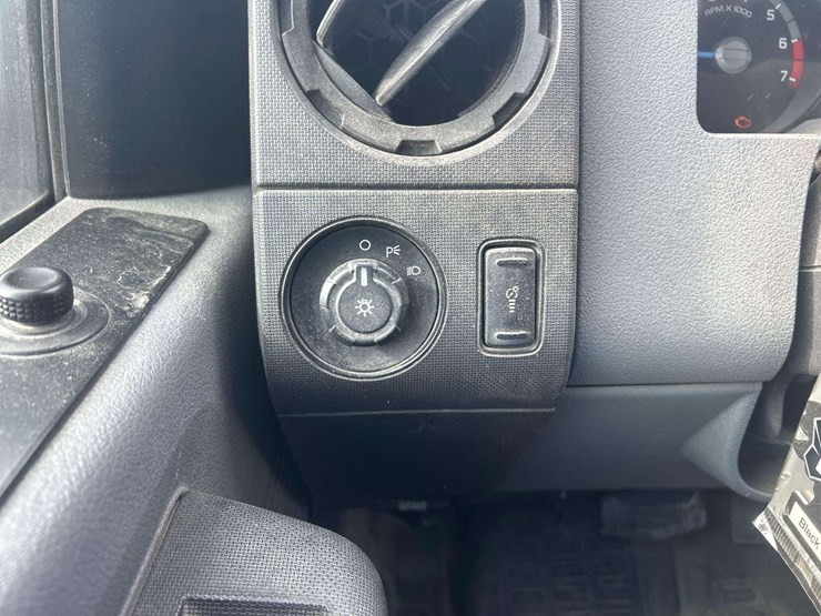 2011-ford-f250-image-15
