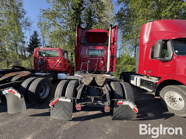 2015-volvo-vnm42t-truck-tractor-image-10