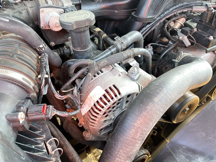 2004-ford-explorer-image-82
