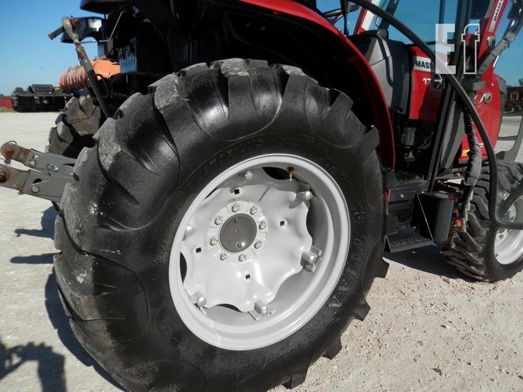 2019-massey-ferguson-1735m-image-13