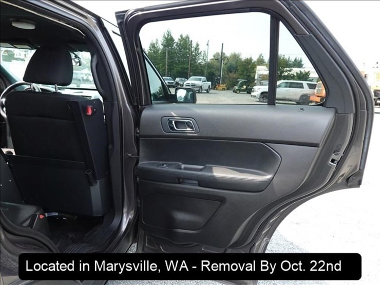 2017-ford-explorer-image-22