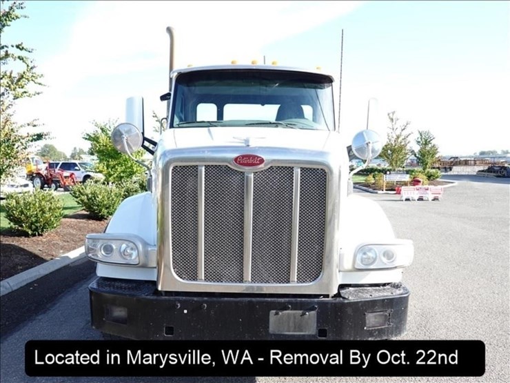 2015-peterbilt-567-image-29