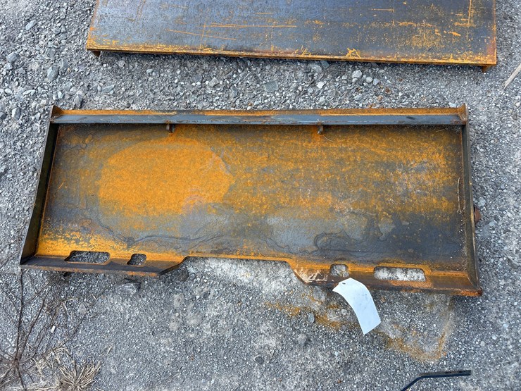 #20-•-(1)-hd-skid-steer-mount-plate-image-1