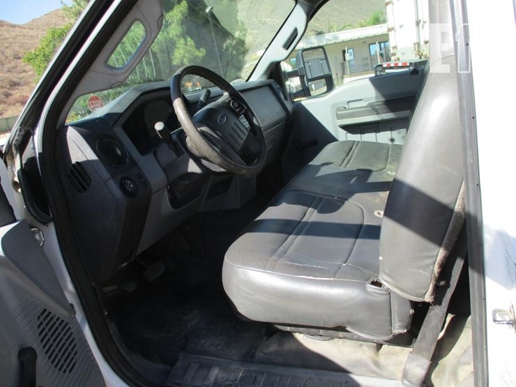 2015-ford-f550-image-7