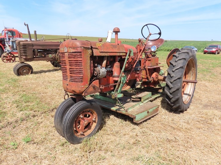 1952-farmall-c-tractor-with-belly-mower-image-1