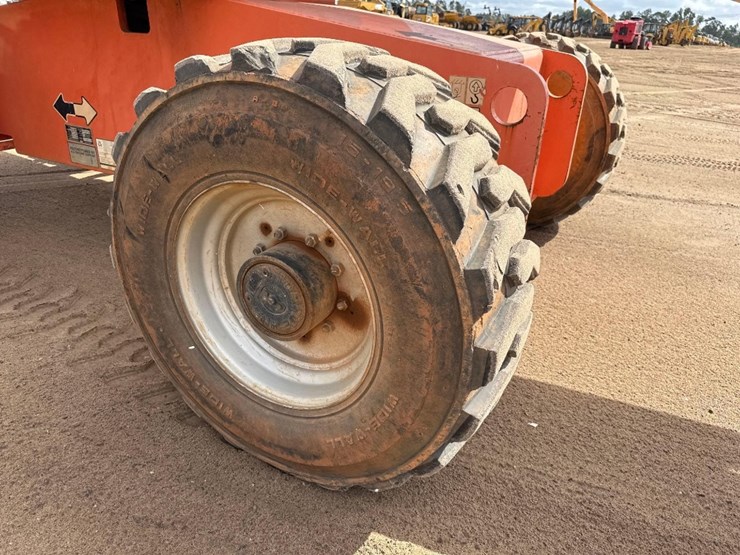 2007-jlg-600s-image-11