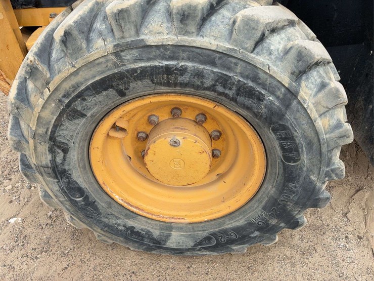 2004-caterpillar-th560b-image-18