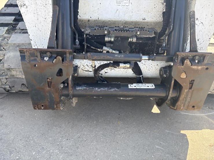 2022-bobcat-t870-image-23