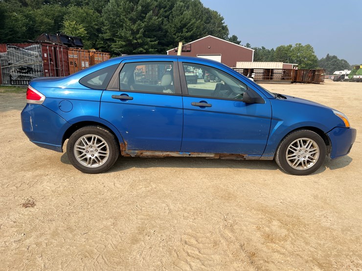 #115-•-2011-ford-focus-(has-wi-title)-image-4