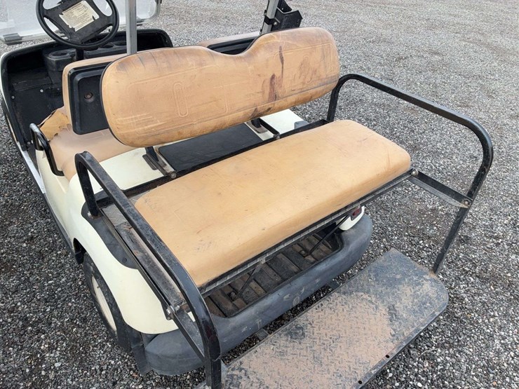 yamaha-electric-golf-cart-with-charger-image-7