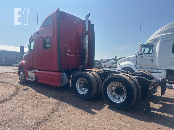 2010-peterbilt-387-image-5
